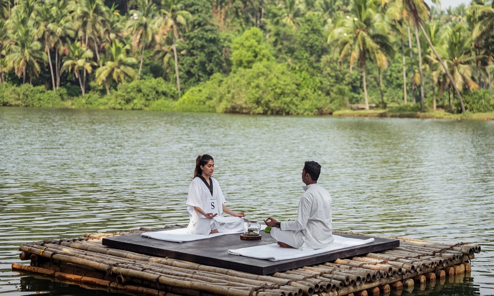 Restorative Travel Experiences Combining Thai Wellness Traditions With Modern Comfort Amenities